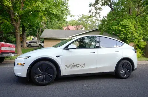 Tesla Launches Driverless Robotaxi in Austin